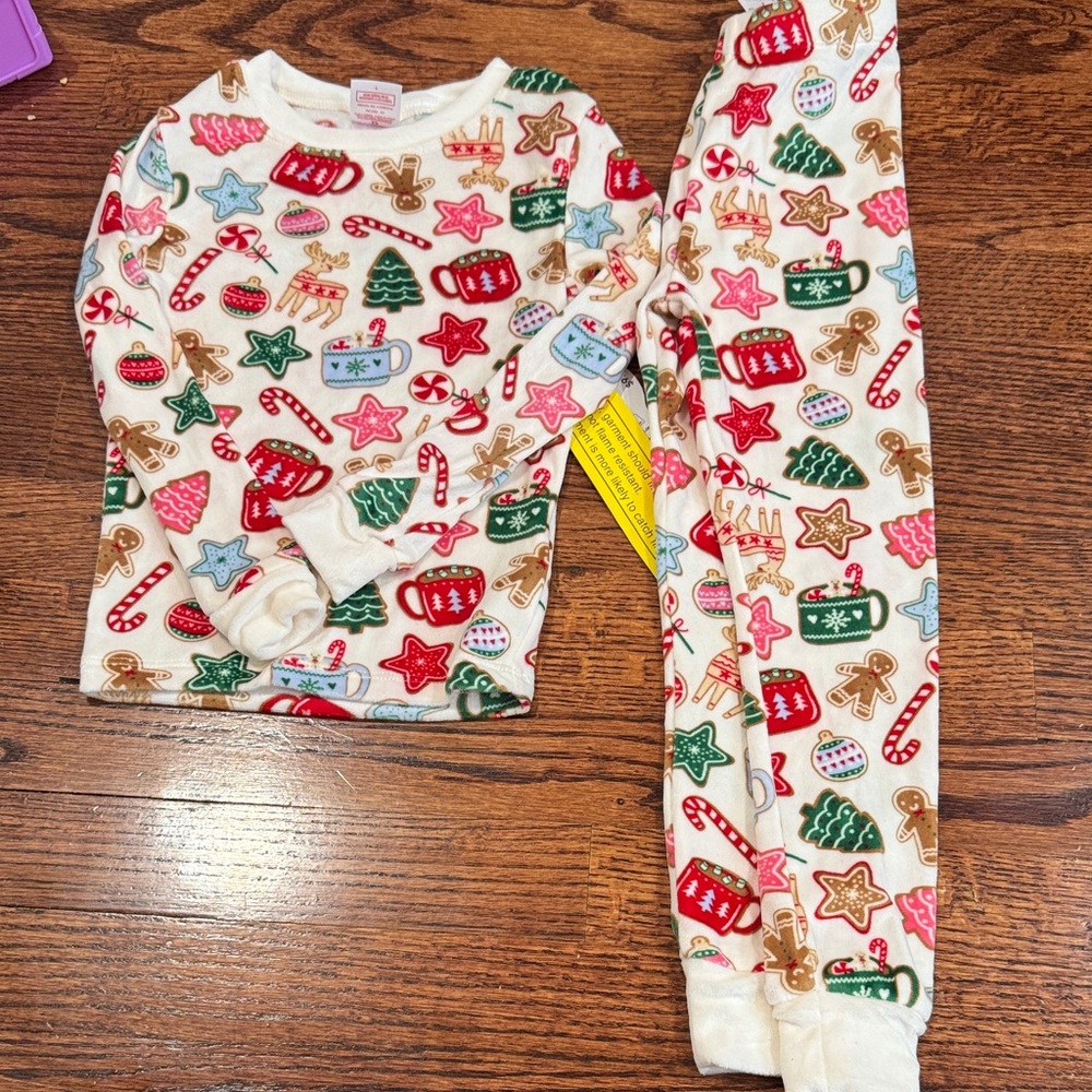 Holiday Time Cream Kids Pajama Set with Festive Prints